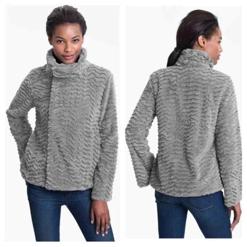 Patagonia Pelage Faux Fur Plush Jacket in Nickel Large
